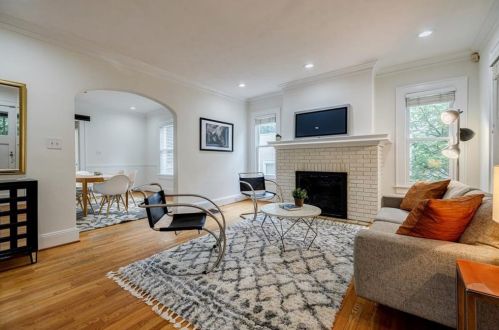 1200 Cameron Ct, Atlanta GA  30306-2622 exterior