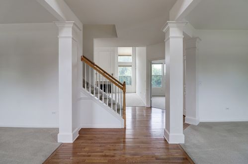 2 Dogwood Ct, Lemont, IL 60490-2009