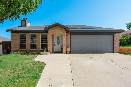 10252 Cypress Hills Dr, Fort Worth, TX 76108-4950