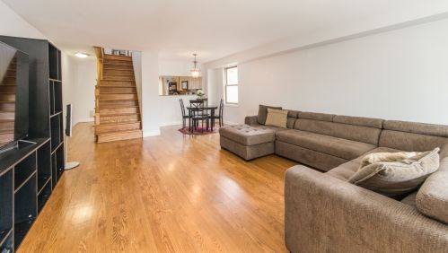 5960 Mccook Ave, Chicago, IL 60646-5418