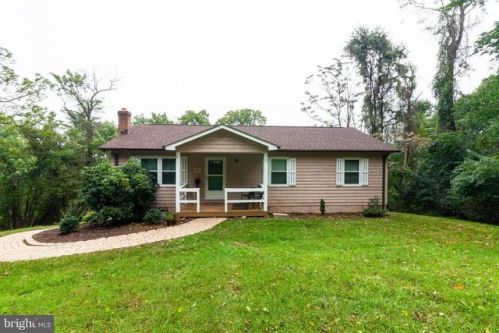 370 Rome Beauty Dr, Linden, VA 22642-6433