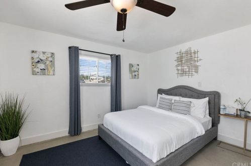 39970 Calle Bellagio, Temecula CA  92592-8620 exterior