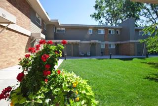 600 Lilac Dr, Minneapolis MN  55422-4658 exterior