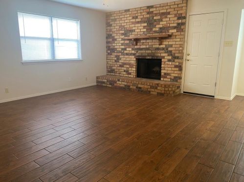 7536 Meadowlark Ln, Fort Worth TX  76148-1738 exterior