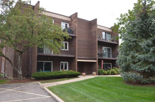 1550 Sandpebble Dr, Wheeling IL  60090-5921 exterior