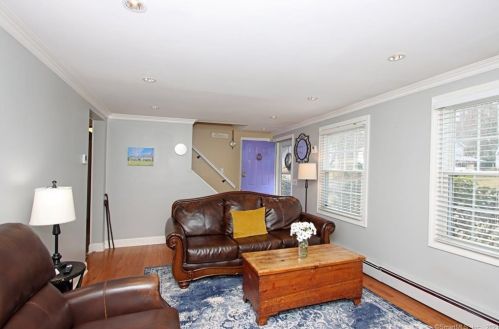 207 Timber Ridge Rd, Middletown CT  06457-7525 exterior