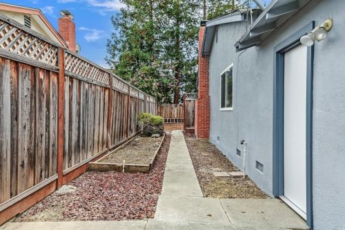 1863 Elkwood Dr, Concord, CA 94519-1143