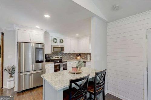 764 San Fernando Dr, Smyrna GA  30080-1435 exterior