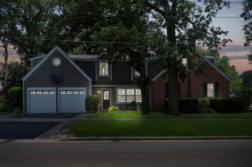 1055 Oakley Ave, Bannockburn, IL 60015-2903