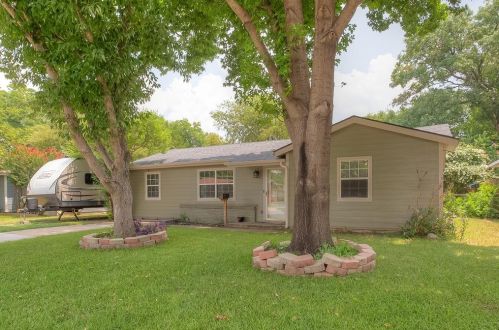 3716 Rogene St, Fort Worth, TX 76180-1510