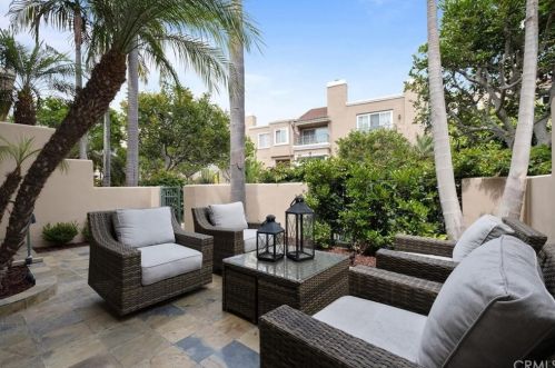 19316 Archfield Ln, Huntington Beach, CA 92648-5510