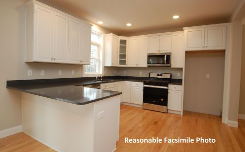 32 Bancroft Rd, Londonderry, NH 03053-2837