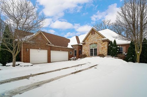 81 Scotscraig Dr, Valpo, IN 46385-8012