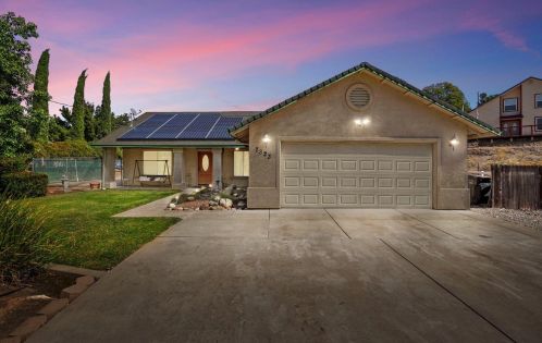 7823 Jenny Lind Rd, Valley Springs, CA 95252-8649