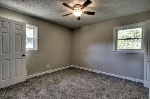 3533 Highwood Dr, Atlanta GA  30344-2500 exterior