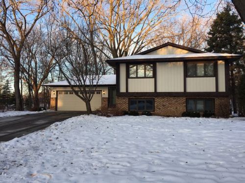 3191 Hafner Ct, Saint Paul, MN 55126-3802