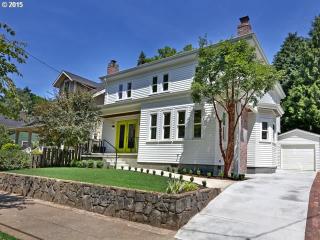 4045 Stanton St, Portland OR  97212-2958 exterior