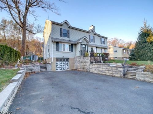 54 Claude Ave, Parsippany, NJ 07834-2441