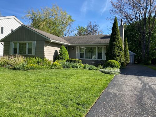 2106 Collett Ln, Homewood, IL 60422-1307
