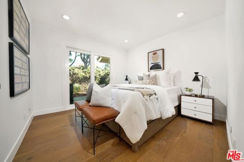 4871 Paseo De Vega, Irvine CA  92603-3322 exterior