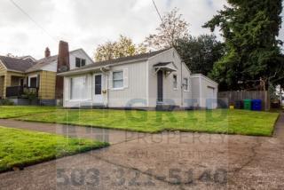 8625 Dwight Ave, Portland OR  97203-3520 exterior