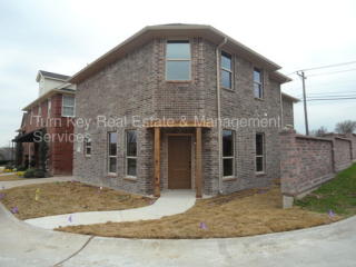 4912 Ridglea Hills Ct, Fort Worth TX  76116-9195 exterior