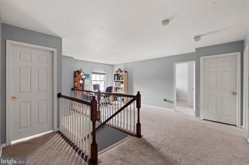 18823 Pier Trail Dr, Triangle VA  22172-2347 exterior