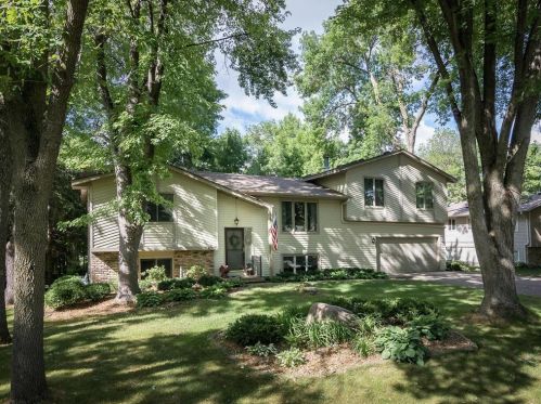 6701 Rustic Rd, Prior Lake, MN 55372-1468