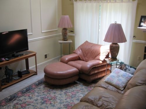 618 Colby Ct, Hackettstown NJ  07840-1600 exterior