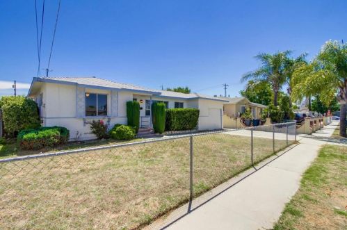 614 Goldenrod St, Escondido, CA 92027-2110