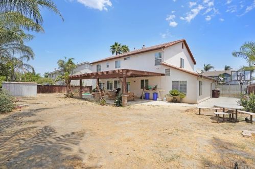 12499 Orangeblossom Ln, Riverside CA  92503-7057 exterior