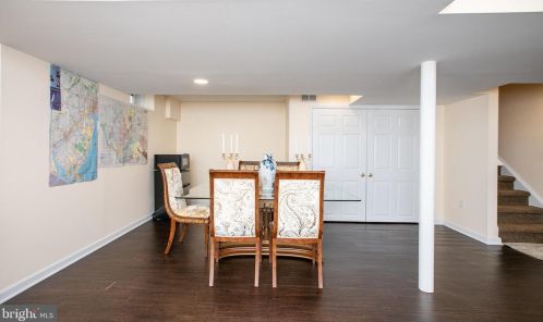 9 Nestlewood Way, Princeton NJ  08540-6132 exterior