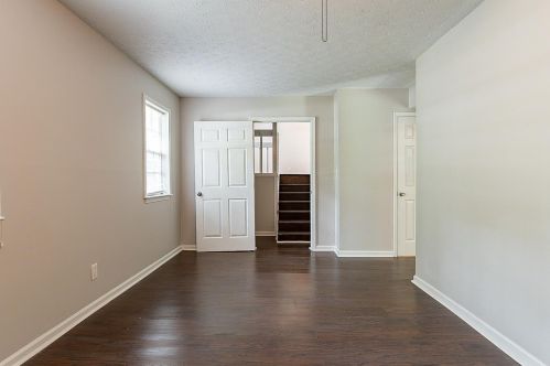 107 Parkview Dr, Stockbridge GA  30281-1112 exterior