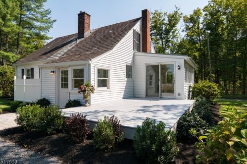 715 Cherry Valley Rd, Princeton NJ  08540-7920 exterior