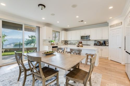 18458 Lakepointe Dr, Riverside CA  92503-0252 exterior