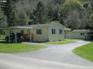 17087 Mountain Dr, Harbor, OR 97415-9228
