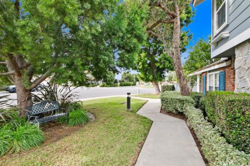 32 Atherton, Irvine, CA 92620-2501