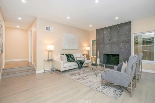 815 Moorside Dr, Glendale CA  91207-1135 exterior