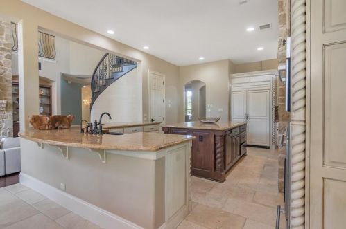 11401 Eagles Gln Dr, Austin TX  78732-2088 exterior