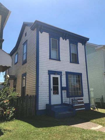 44 7th St, Mcmechen, WV 26040-1057