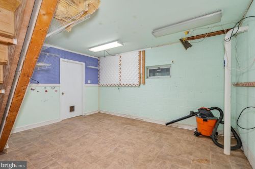 365 Big Oak Dr, Shepherdstown WV 25443-4598 exterior