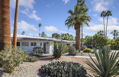 424 Monterey Rd, Palm Springs, CA 92262-6567