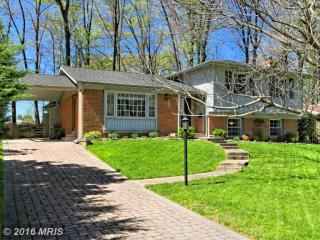 7917 Harwood Pl, Springfield VA  22152-1914 exterior