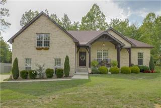 3015 Gracie Ann Dr, Greenbrier, TN 37073-5075