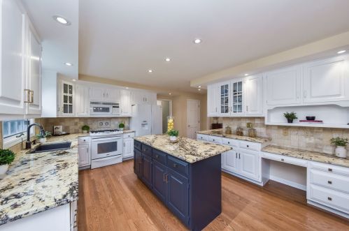 1314 Fagan Rd, Batavia, IL 60510-4563