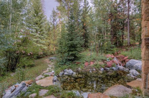 480 2 Cabins Dr, Silverthorne CO exterior