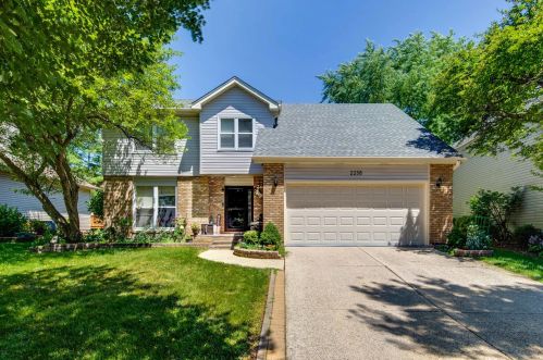 2238 Gleneagles Dr, Naperville IL  60565-3132 exterior