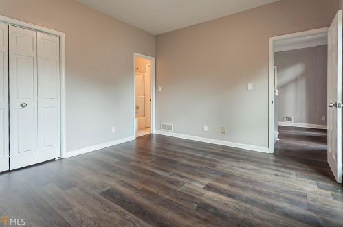 810 Mabry Rd, Atlanta GA  30328-2662 exterior