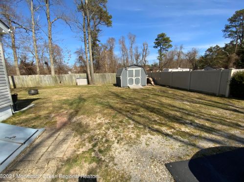 1212 Ocean St, Lacey, NJ 08731-4518