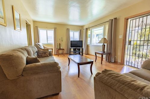519 Nectarine St, Inglewood, CA 90301-1611